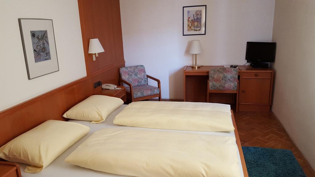 Zum Weissen Roessl Hotel Kallmunz Ruang foto