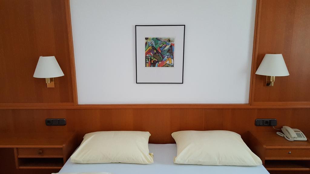 Zum Weissen Roessl Hotel Kallmunz Ruang foto